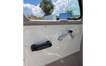 Studebaker-Truck-1952-Tan-Cream-Tan-27