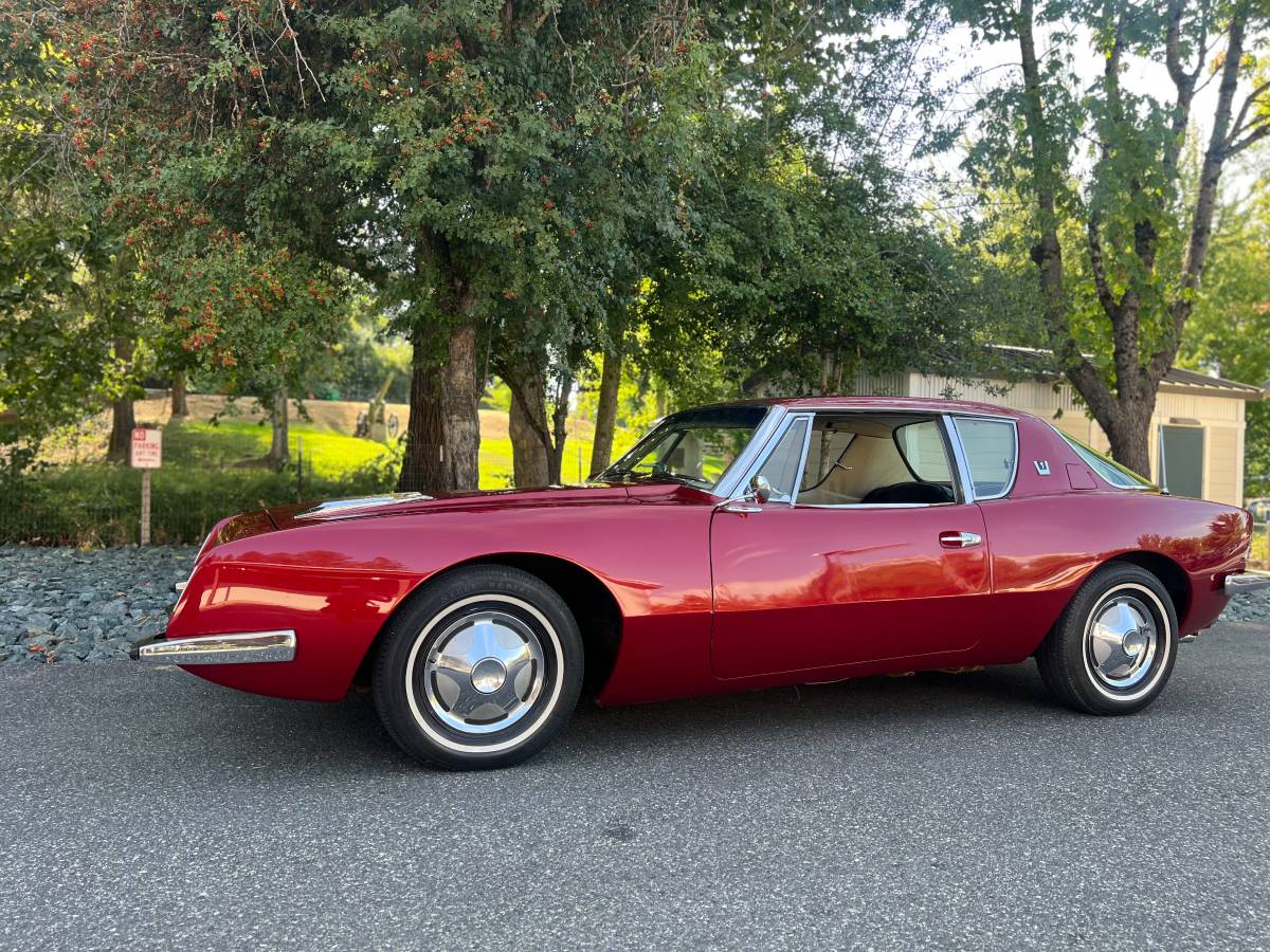 Studebaker-avanti-1964-red