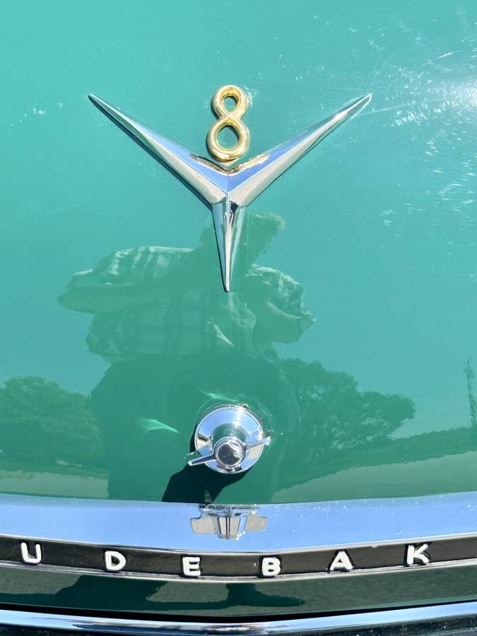 Studebaker-commander-starliner-1953-green-10