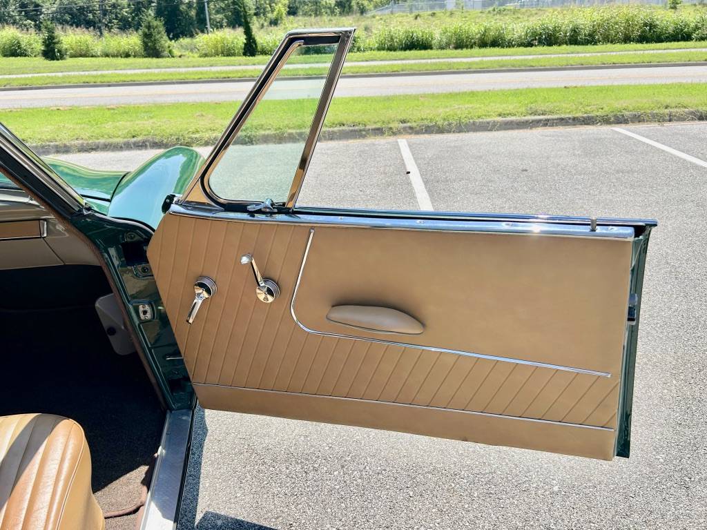Studebaker-commander-starliner-1953-green-13