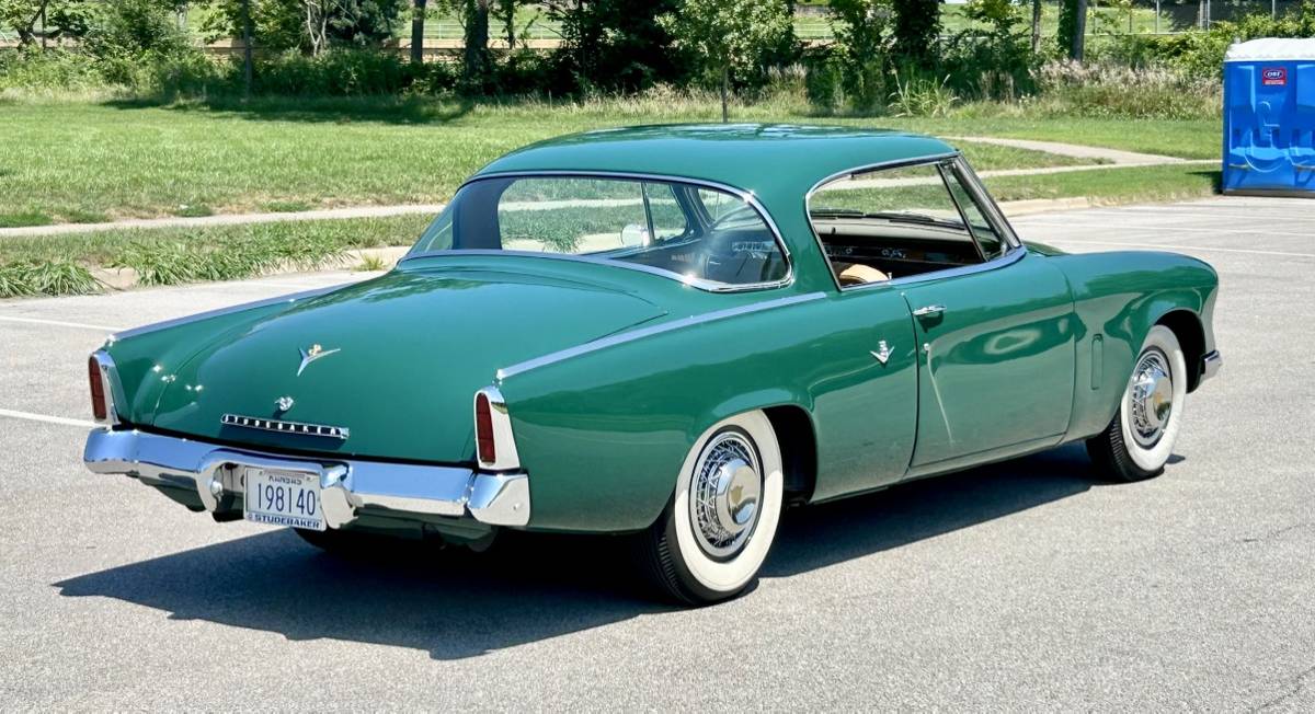 Studebaker-commander-starliner-1953-green-4