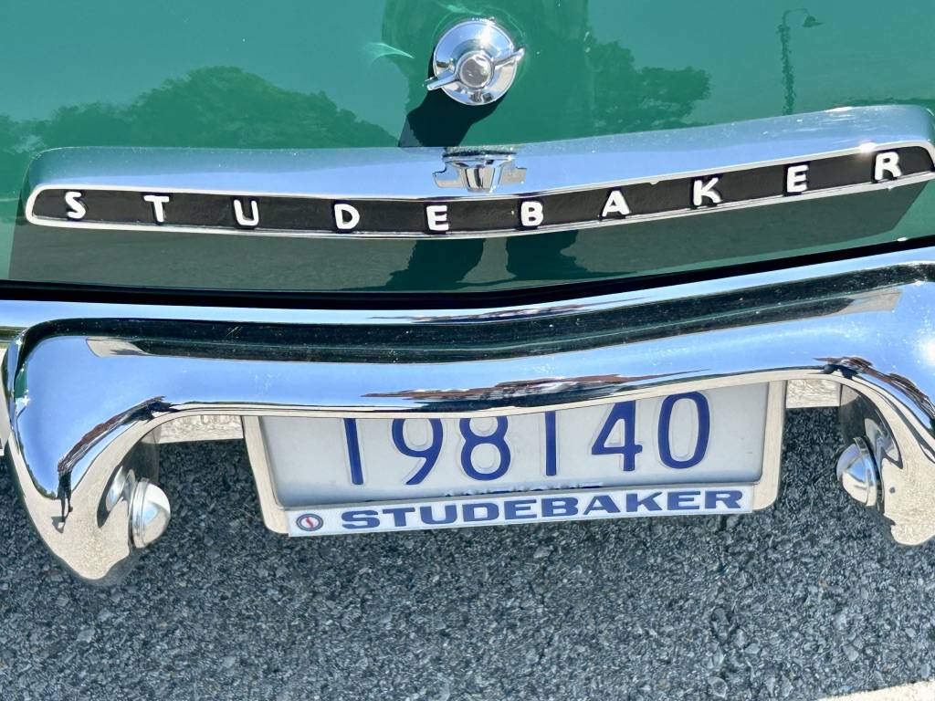 Studebaker-commander-starliner-1953-green-9