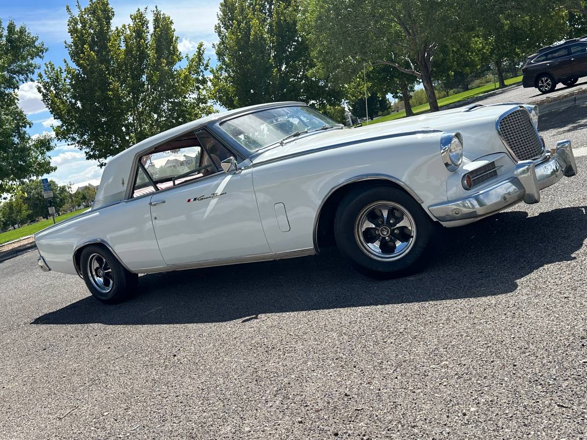 Studebaker-gran-tourismo-hawk-1963-white