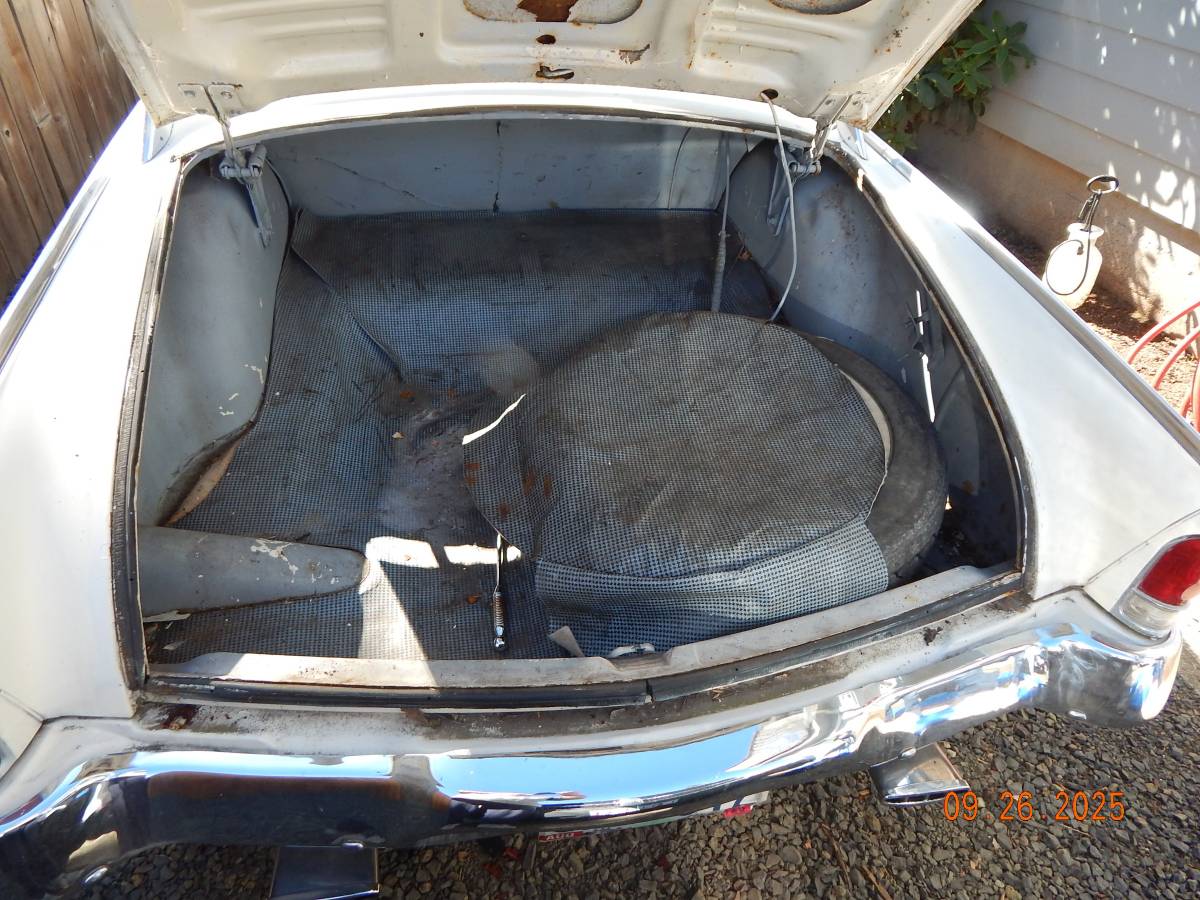 Studebaker-hawk-gt-1962-white-11