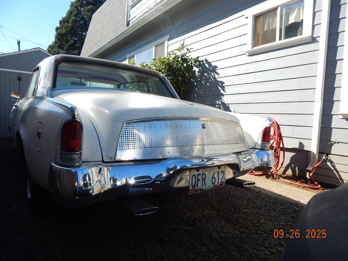 Studebaker-hawk-gt-1962-white-13