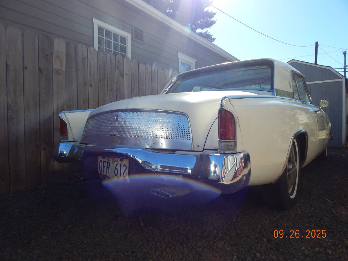 Studebaker-hawk-gt-1962-white-4