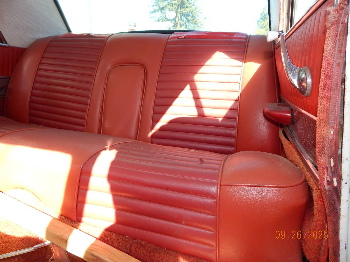 Studebaker-hawk-gt-1962-white-9