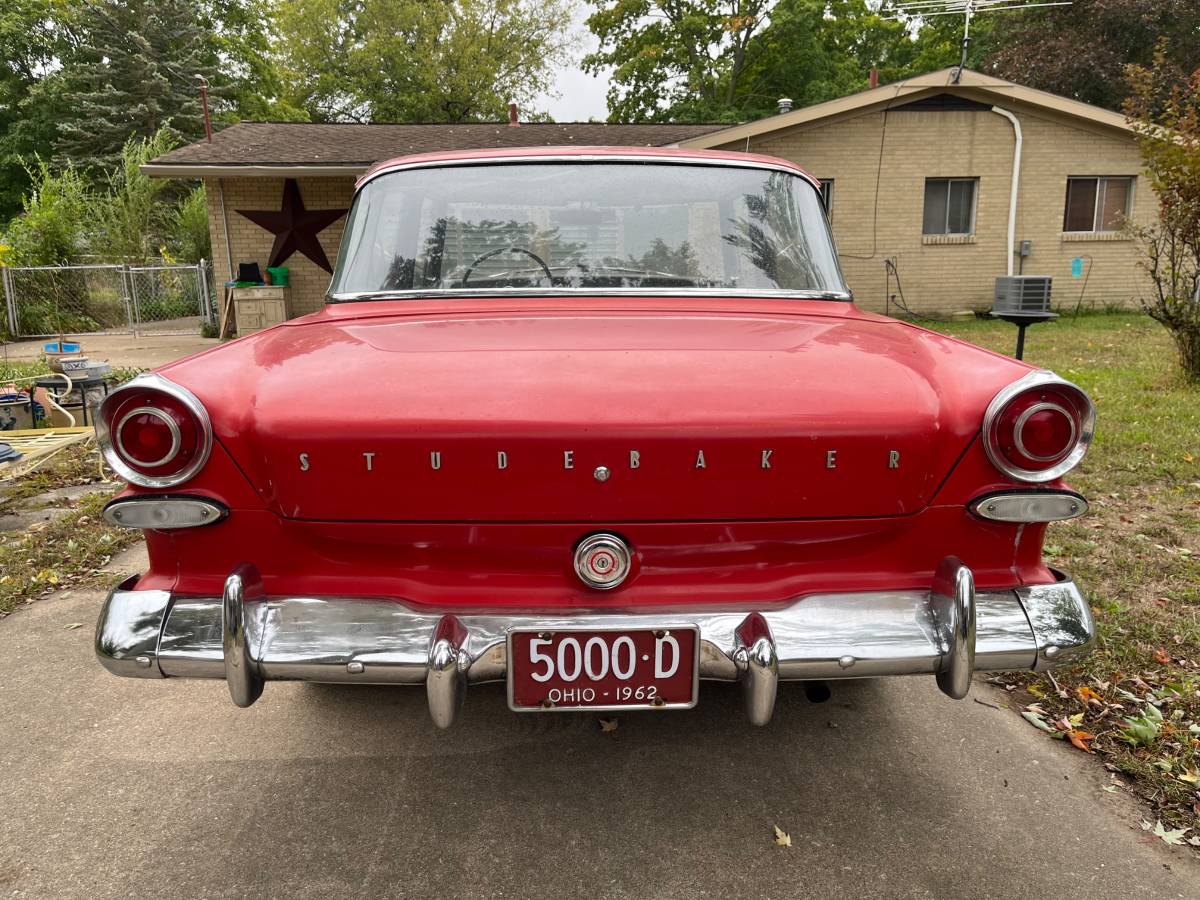 Studebaker-lark-1962-red-2