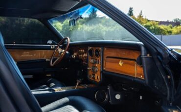 Stutz-Blackhawk-1978-Coupe-11