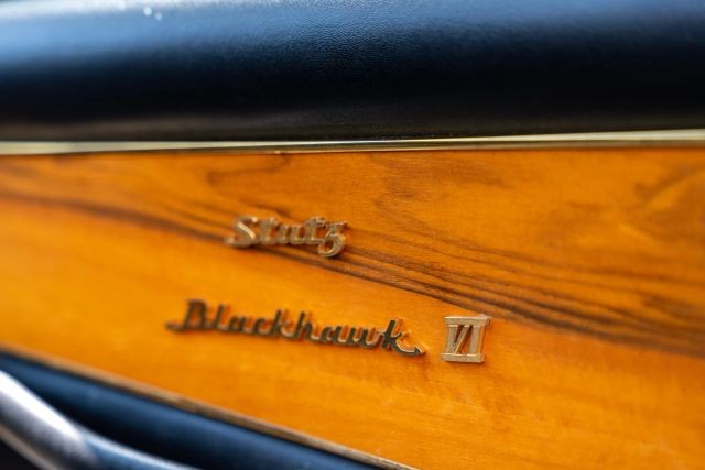 Stutz-Blackhawk-1978-Coupe-12