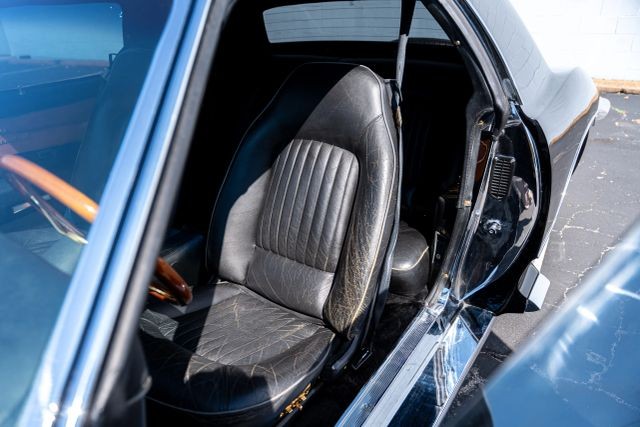 Stutz-Blackhawk-1978-Coupe-13