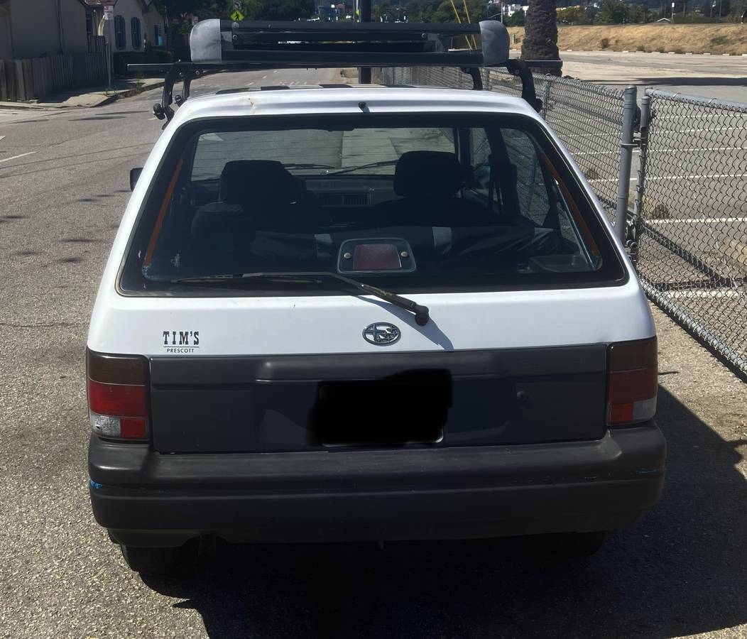 Subaru-justy-1990-white-3