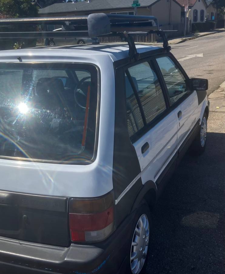 Subaru-justy-1990-white-4