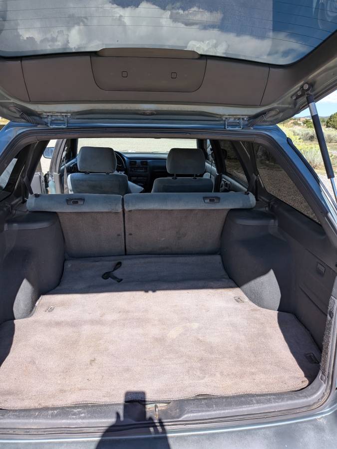 Subaru-legacy-1995-29