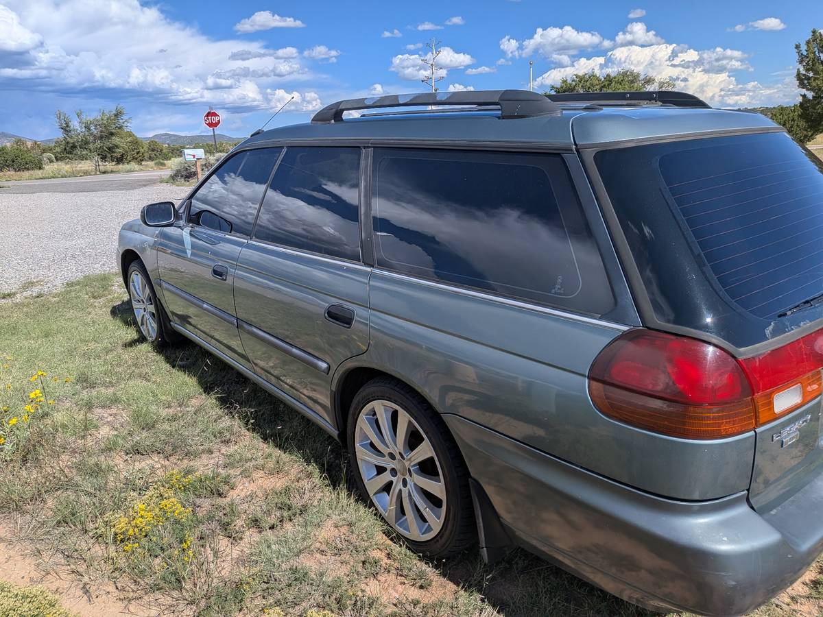 Subaru-legacy-1995-6