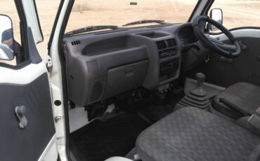 Subaru-sambar-1994-white-9