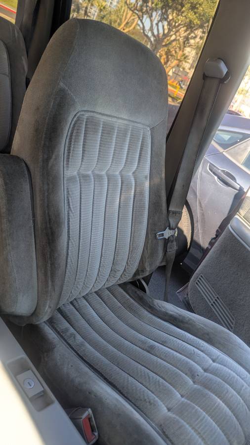 Suburban-2500-1993-purple-3