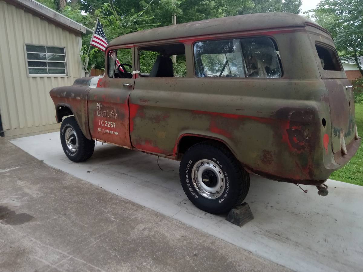 Suburban-cary-all-1955-1