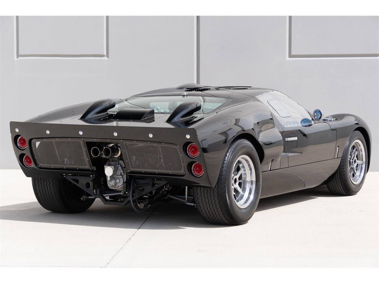 Superformance-Gt40-1966-Black-Black-14