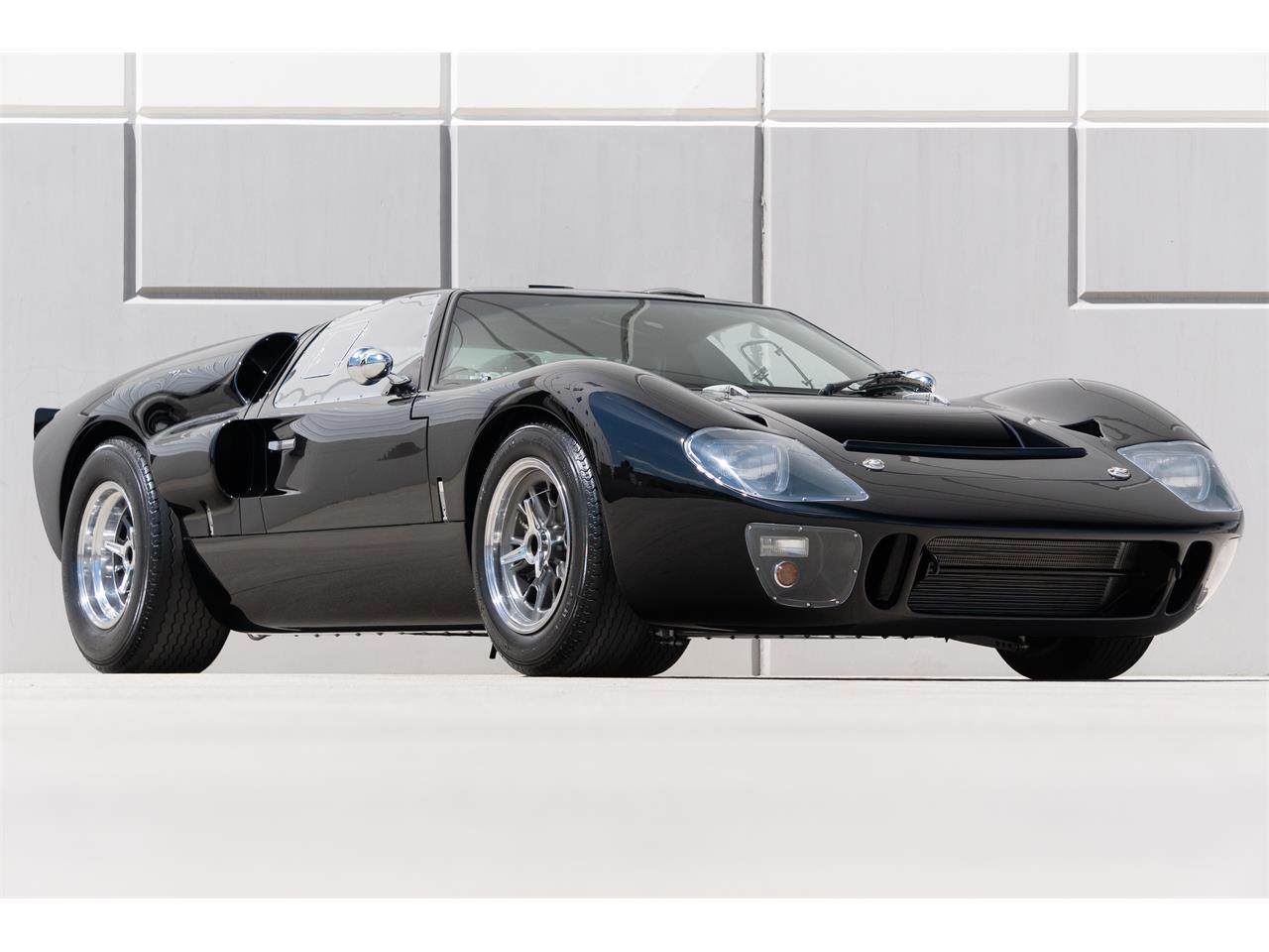 Superformance-Gt40-1966-Black-Black-19