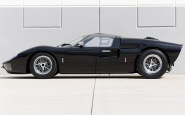 Superformance-Gt40-1966-Black-Black-24