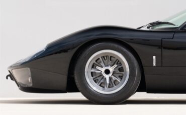 Superformance-Gt40-1966-Black-Black-25