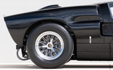 Superformance-Gt40-1966-Black-Black-27