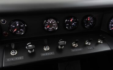 Superformance-Gt40-1966-Black-Black-52
