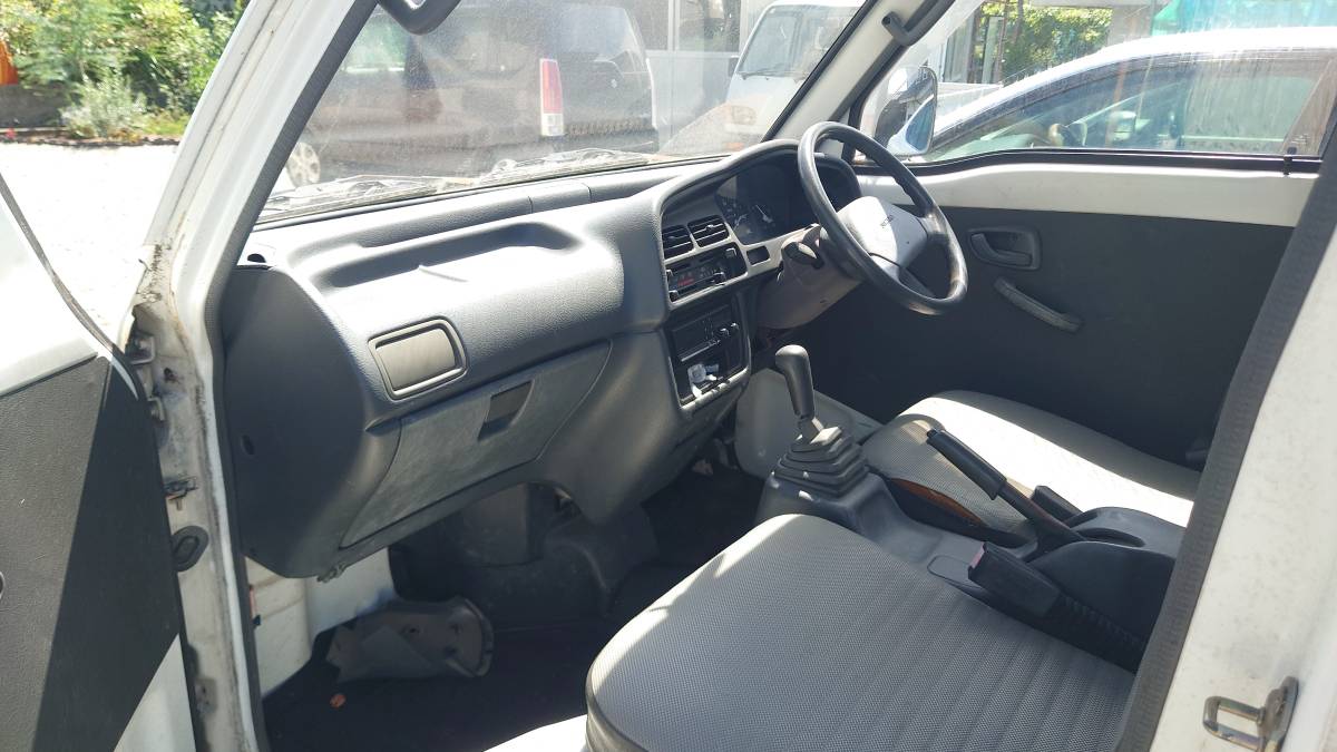 Suzuki-carry-1994-white-4