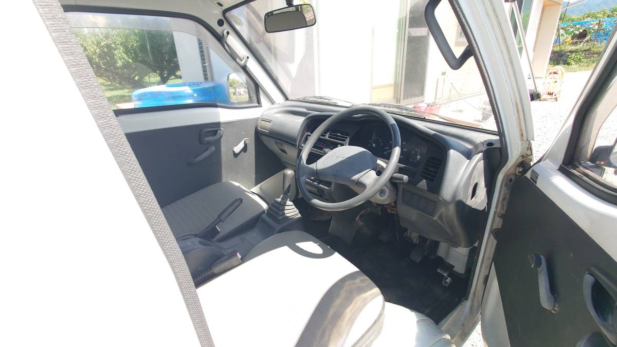 Suzuki-carry-1994-white-9
