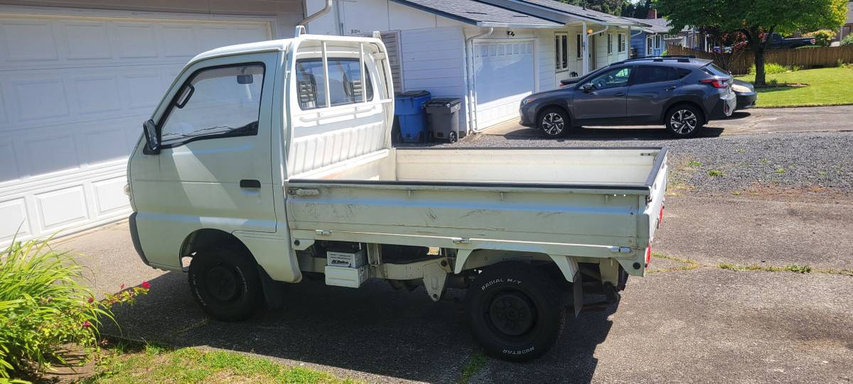 Suzuki-carry-1995-white-3