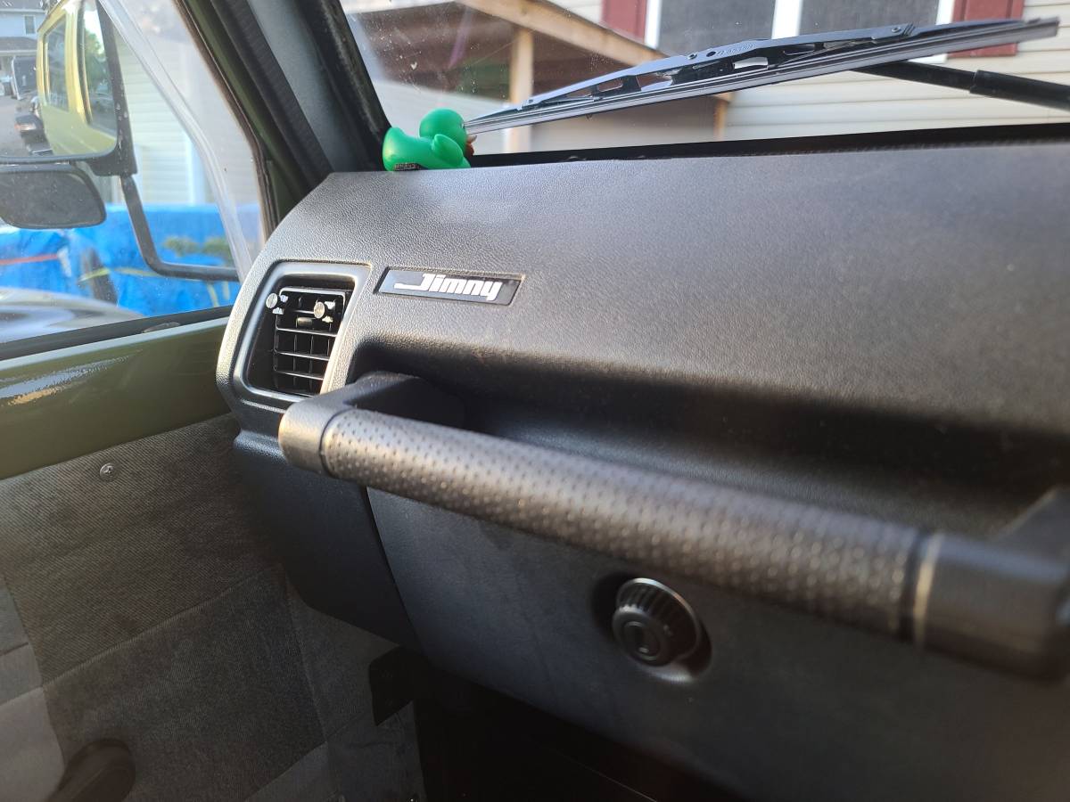 Suzuki-jimny-1993-green-10