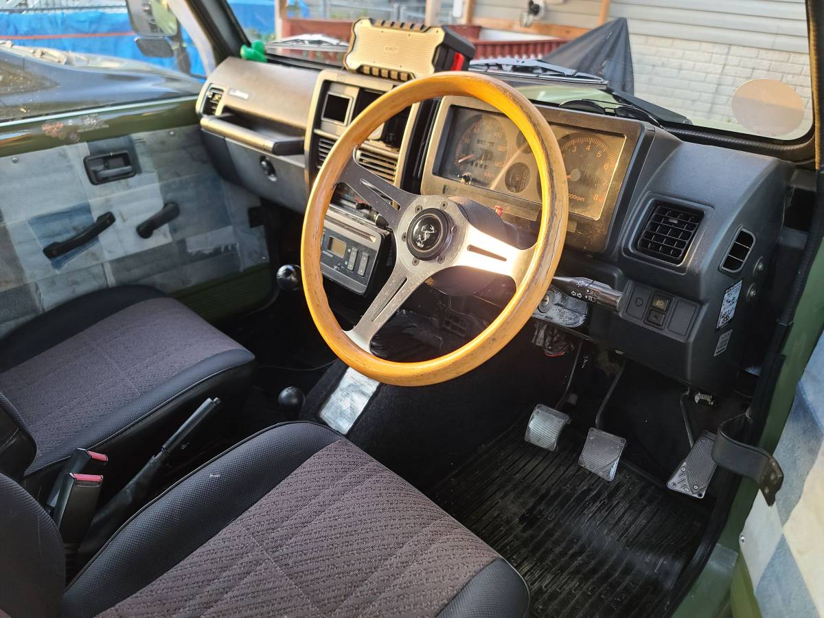 Suzuki-jimny-1993-green-7