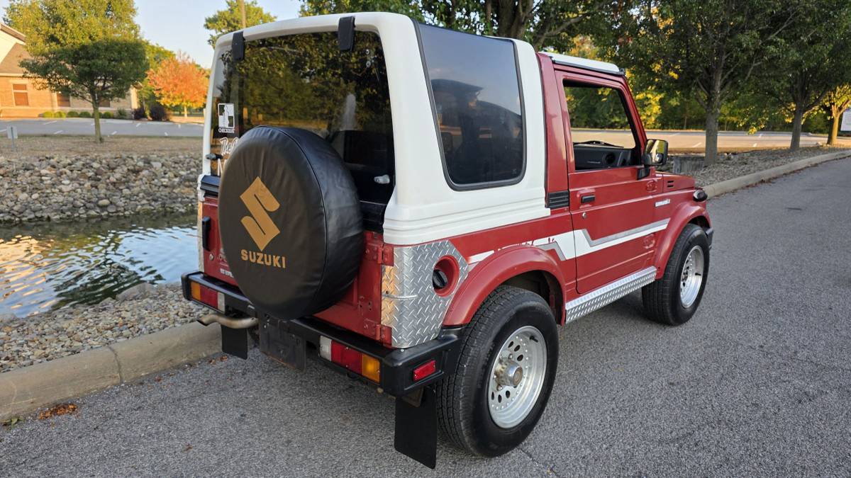 Suzuki-samurai-1986-red-15