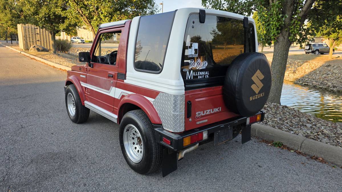 Suzuki-samurai-1986-red-4