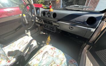 Suzuki-samurai-1987-17