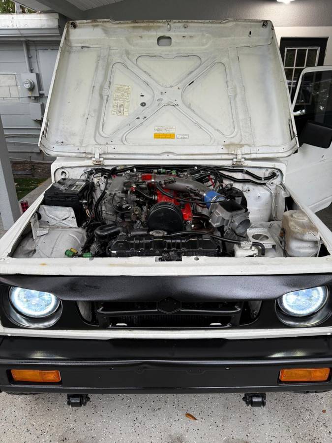 Suzuki-samurai-1987-white-3