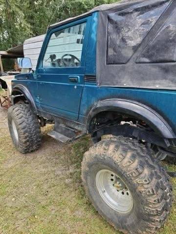 Suzuki-samurai-1988-green-1