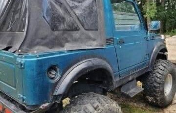 Suzuki-samurai-1988-green