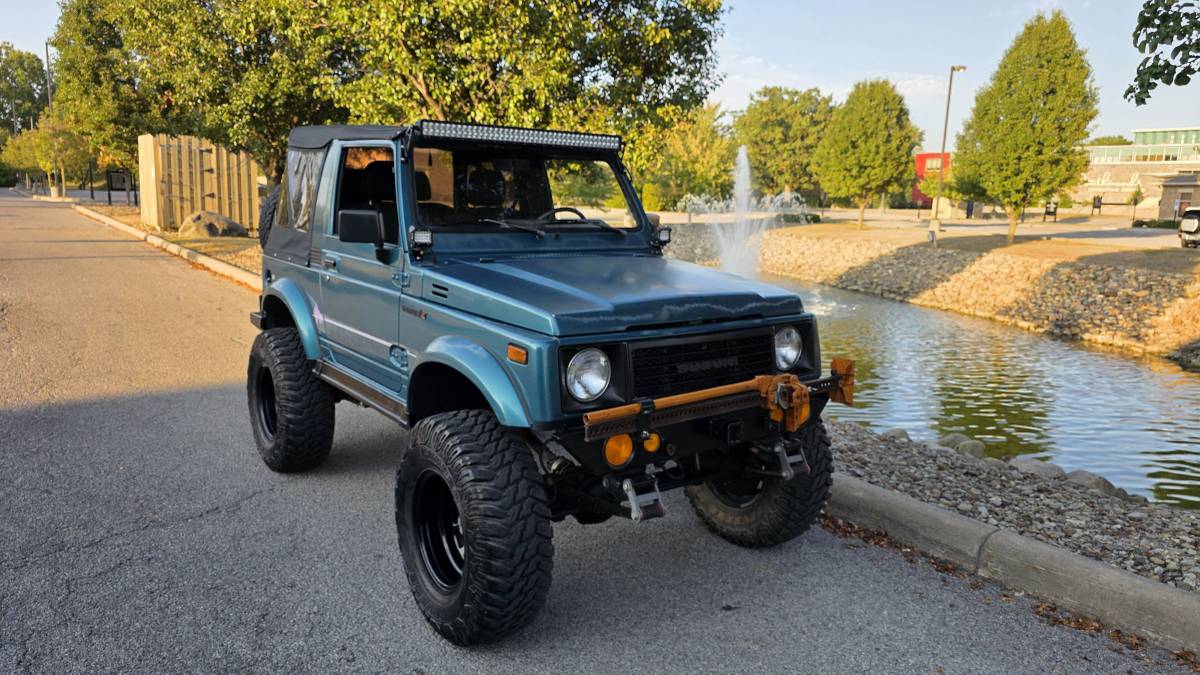 Suzuki-samurai-1990-green-8