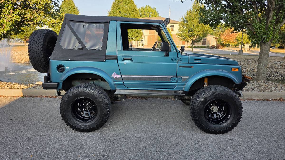 Suzuki-samurai-1990-green-9
