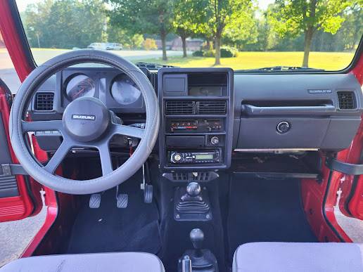 Suzuki-samurai-1993-red-10