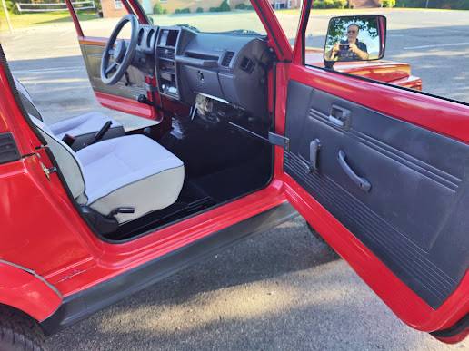 Suzuki-samurai-1993-red-12