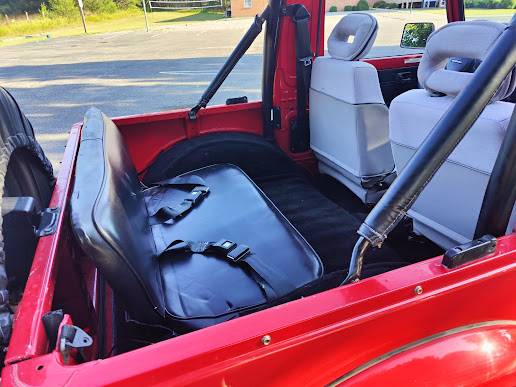 Suzuki-samurai-1993-red-16