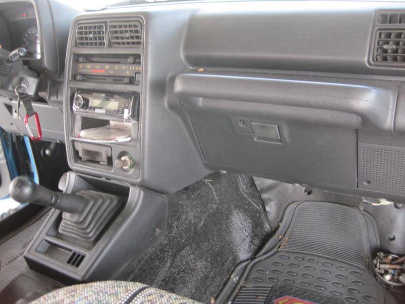 Suzuki-sidekick-1992-custom-21