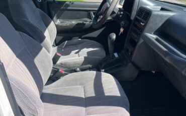 Suzuki-sidekick-1993-white-11