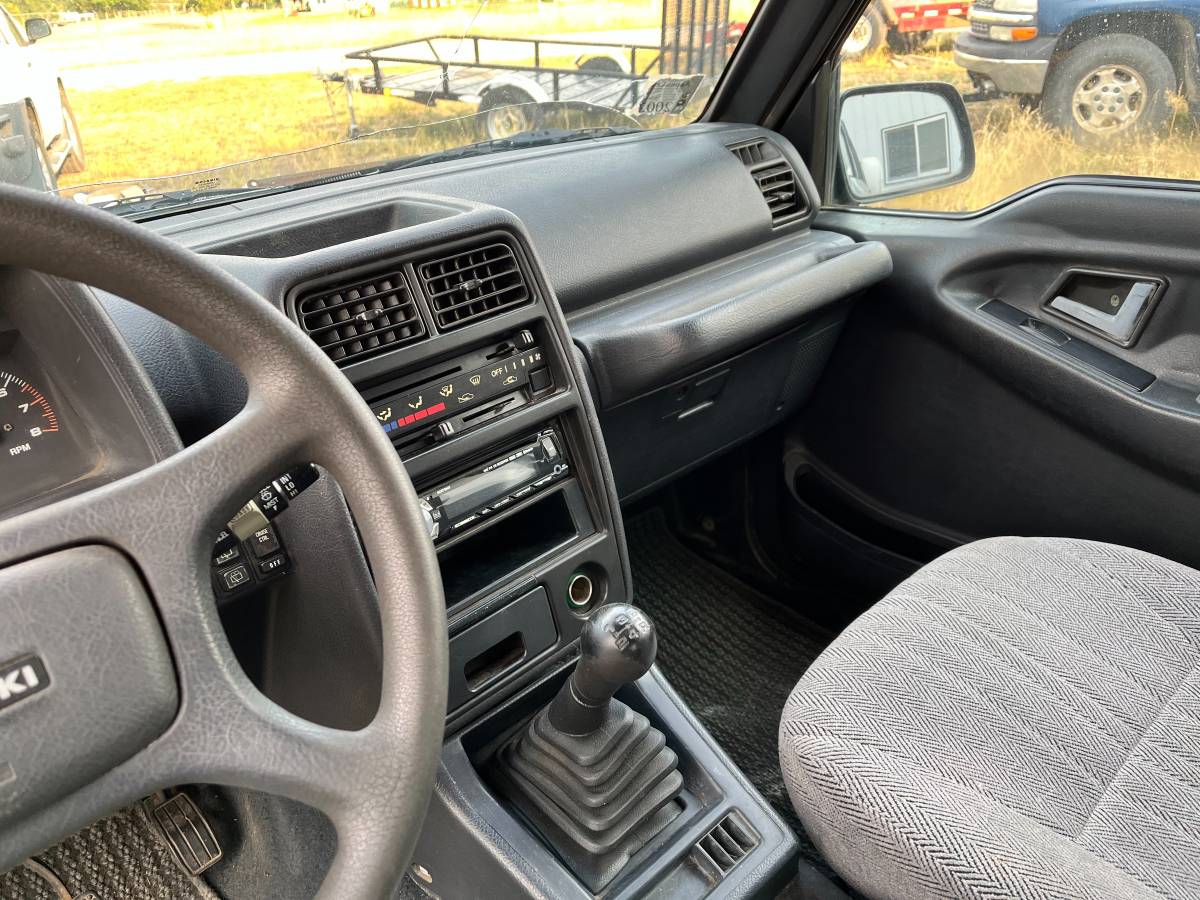 Suzuki-sidekick-1994-green-14