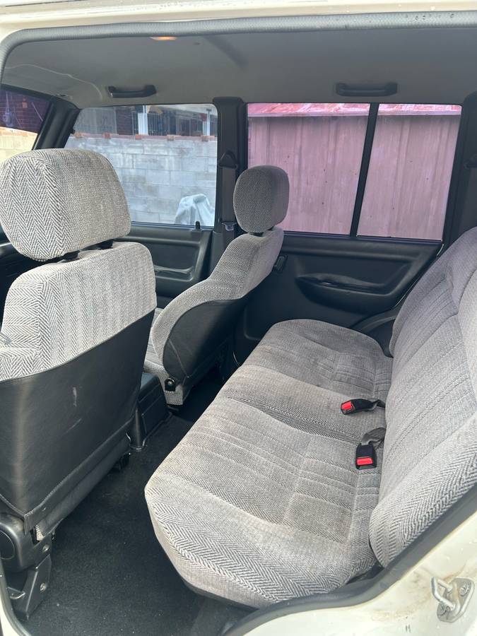 Suzuki-sidekick-1995-white-11