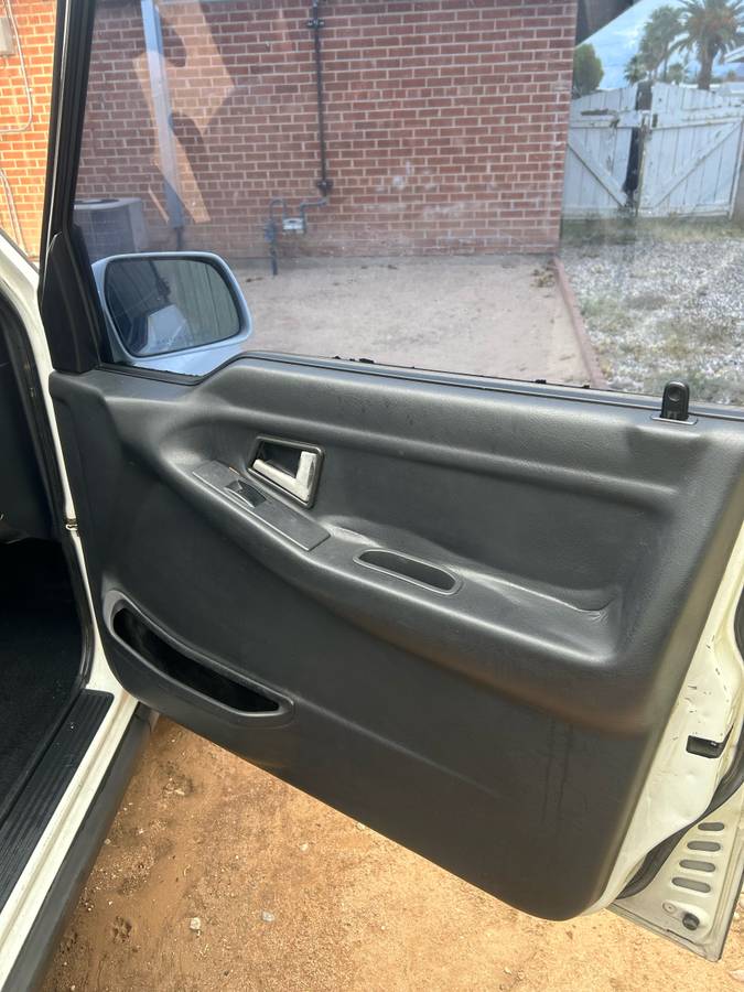 Suzuki-sidekick-1995-white-14