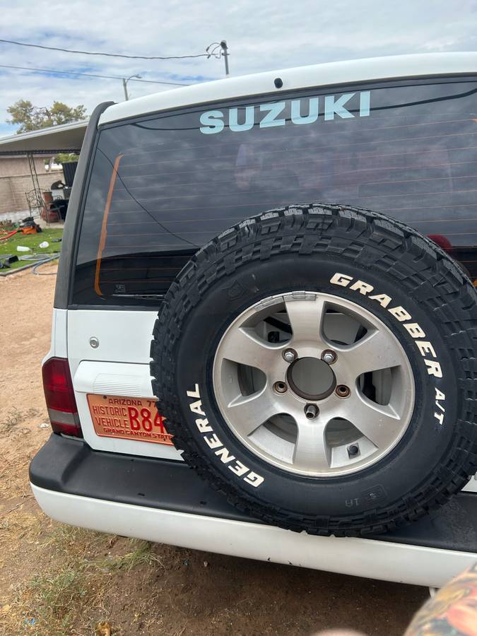 Suzuki-sidekick-1995-white-22
